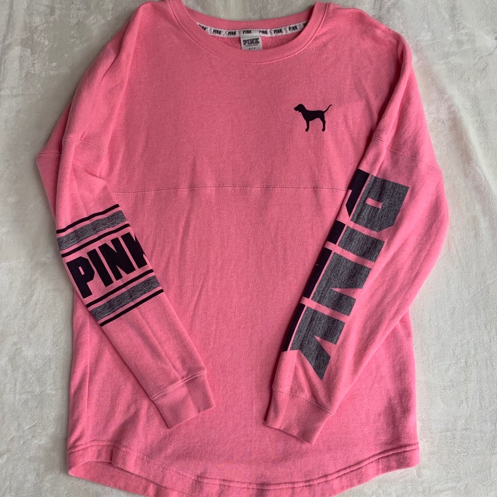 vs pink long sleeve shirt